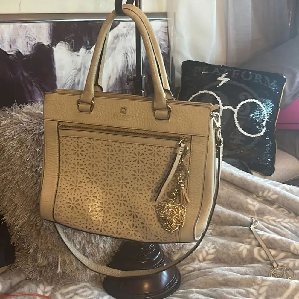 Daisy flower kate spade tan/beige laser cut peri lane romi tote/crossbody/bag